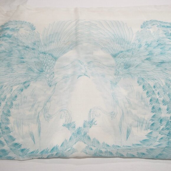 Beautiful blue & white bird theme shawl - Picture 2 of 3